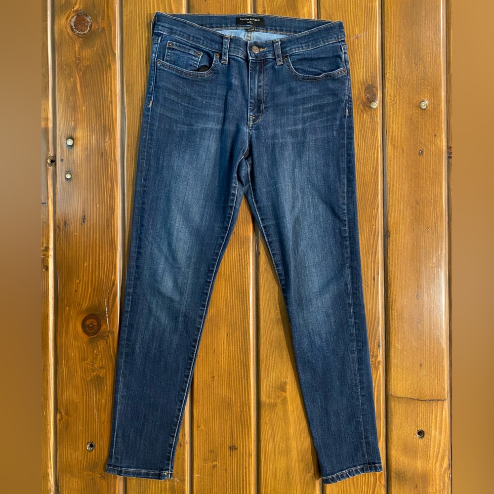 Banana Republic skinny jeans in dark wash